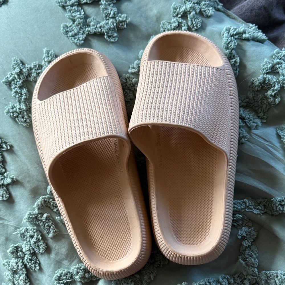 Women's Beige Slide Slippers Oat latte color